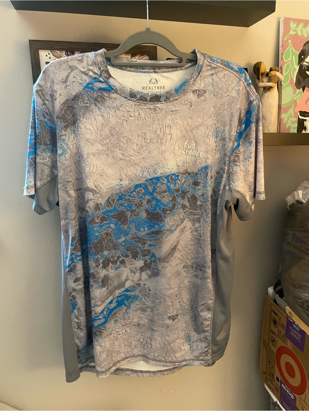 Realtree Men's Short-Sleeve Fishing Performance Tee — Gray with Blue Pattern